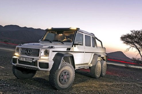 Mercedes-Benz сделал шестиколесный внедорожник